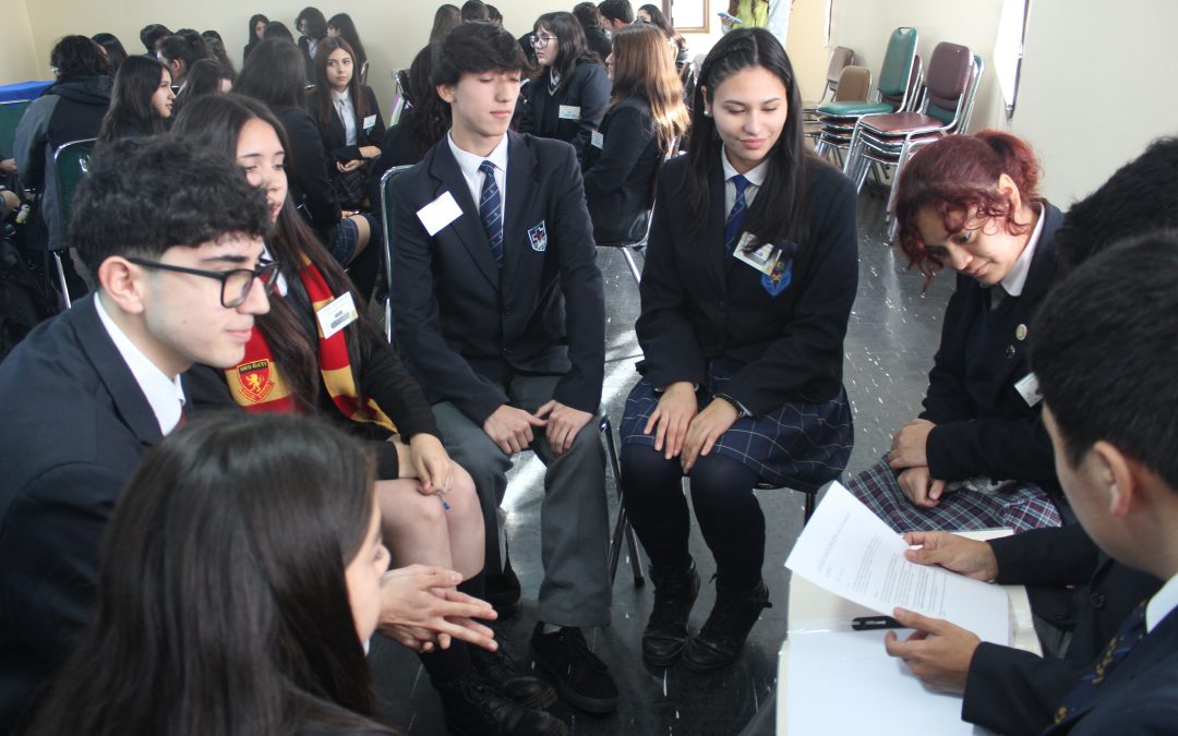 Centros de Alumnos de los colegios de las Fundaciones participan en encuentro con Arzobispo de Concepción