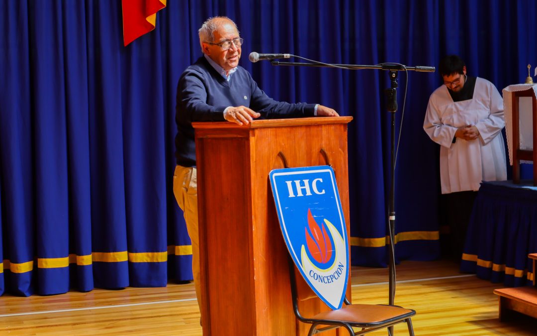 Emotiva despedida del rector Iván Villalón tras 5 años al mando del Instituto de Humanidades de Concepción